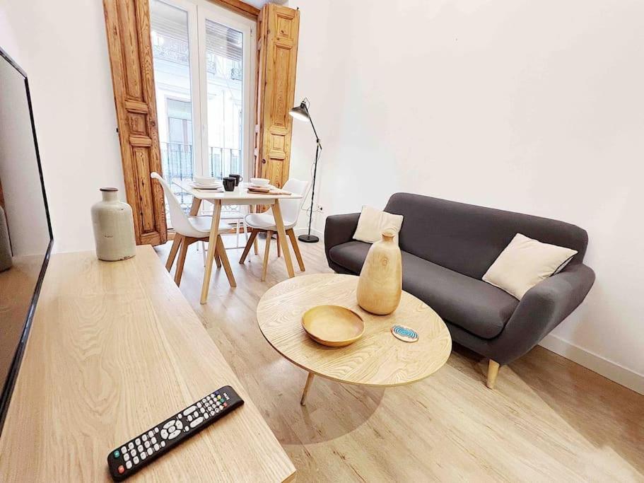Apartamento Privado De Diseno En Pleno Centro - Atocha Apartment Madrid Ngoại thất bức ảnh